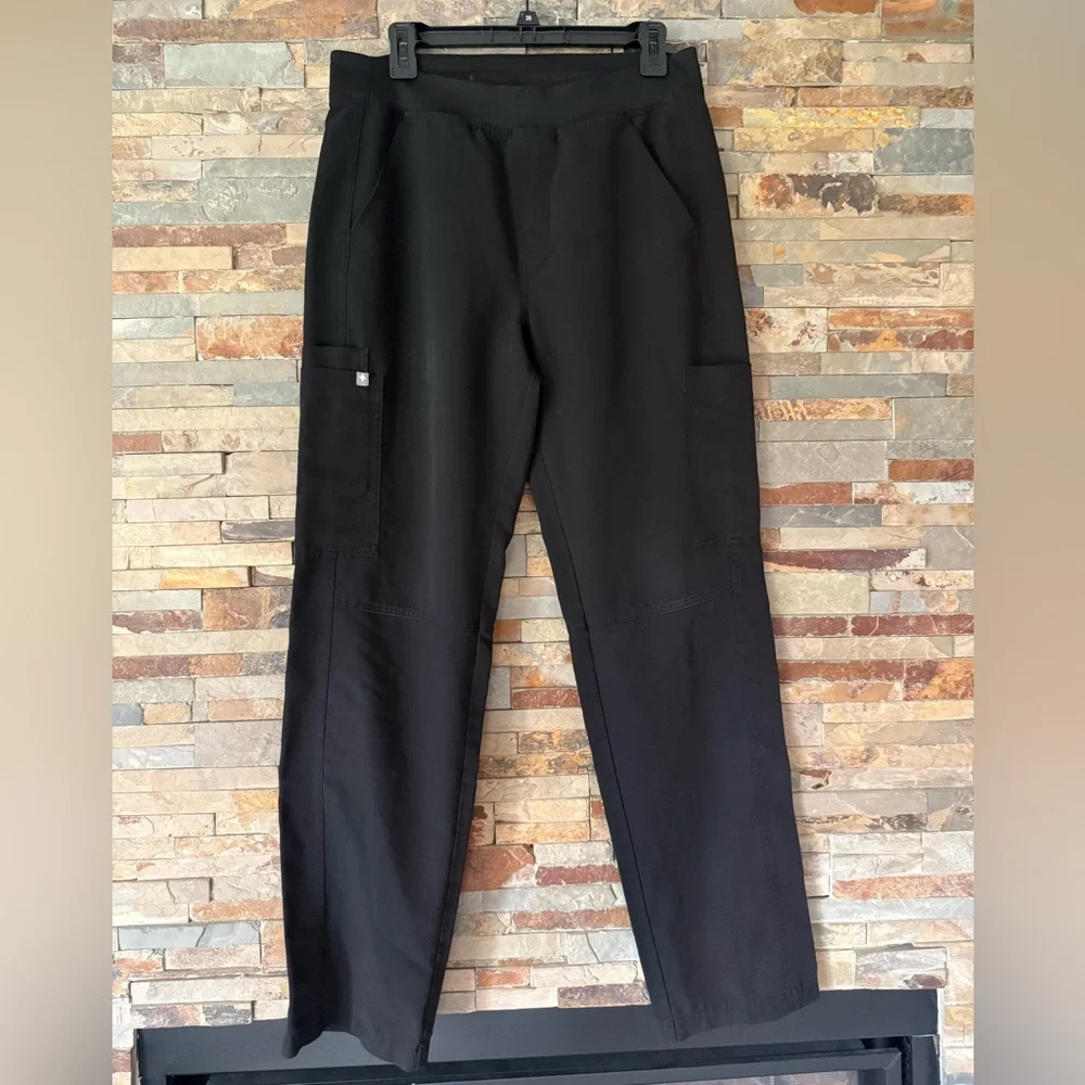 Figs Axim™ Cargo Scrub Pants Black Mens M Unisex Nurse Doctor Hospital READ